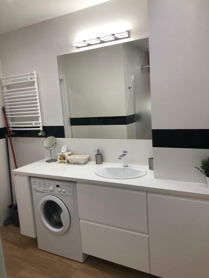 Klimatyzowany Apartament Roma Z Garazem Podziemnym Kielce Eksteriør billede
