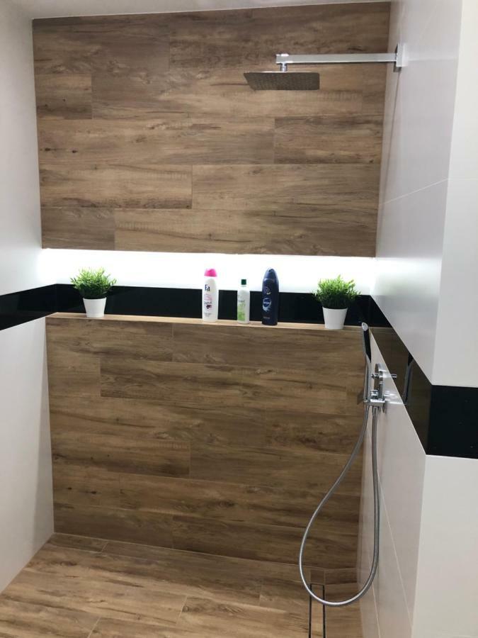 Klimatyzowany Apartament Roma Z Garazem Podziemnym Kielce Eksteriør billede